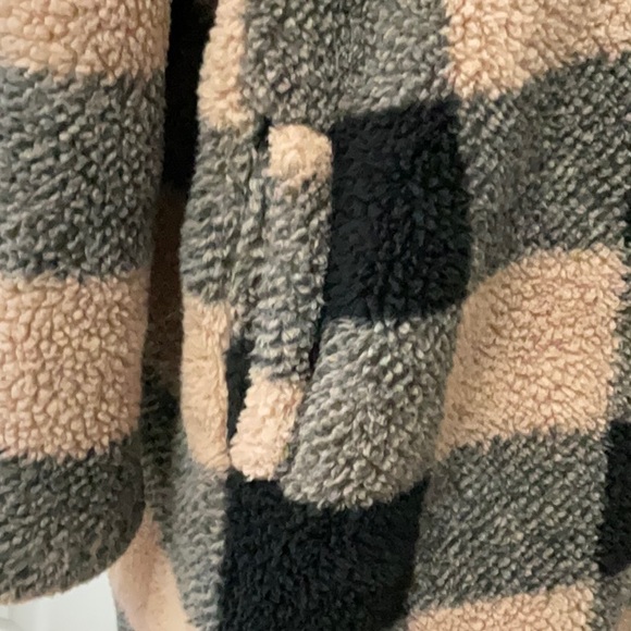 NWOT Buffalo Check Long Soft Fleece like Jacket, XL, Tan/Beige and Black - Picture 5 of 9
